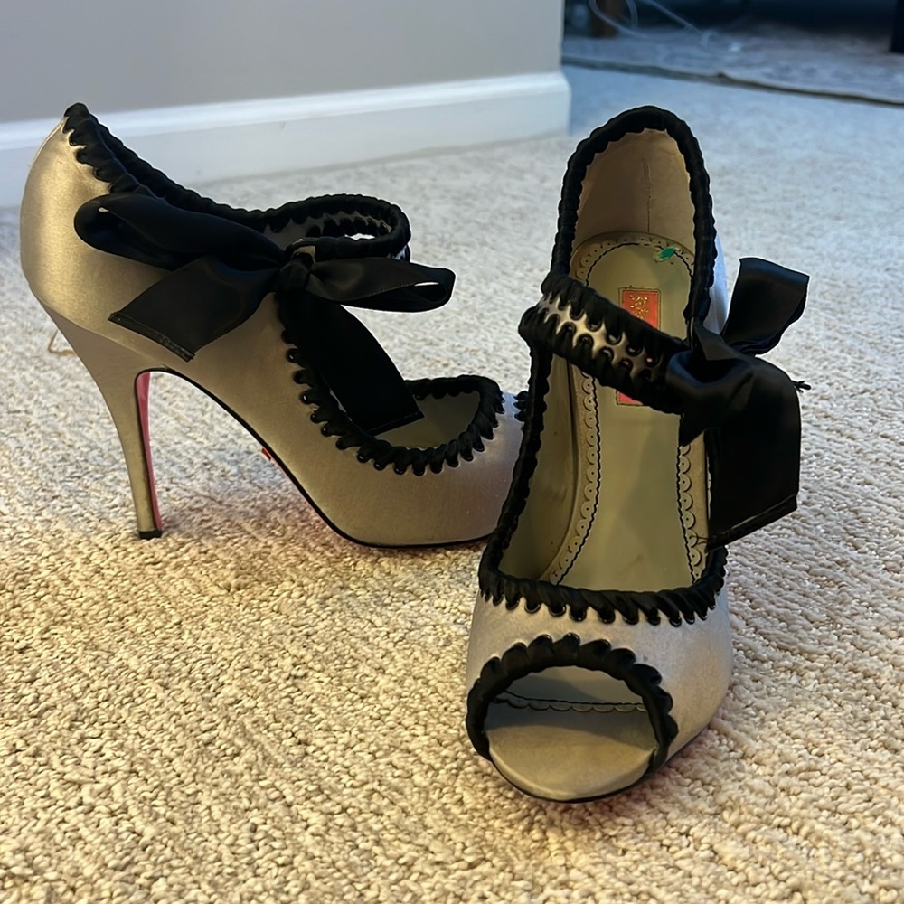 Betsey Johnson bow satin heels